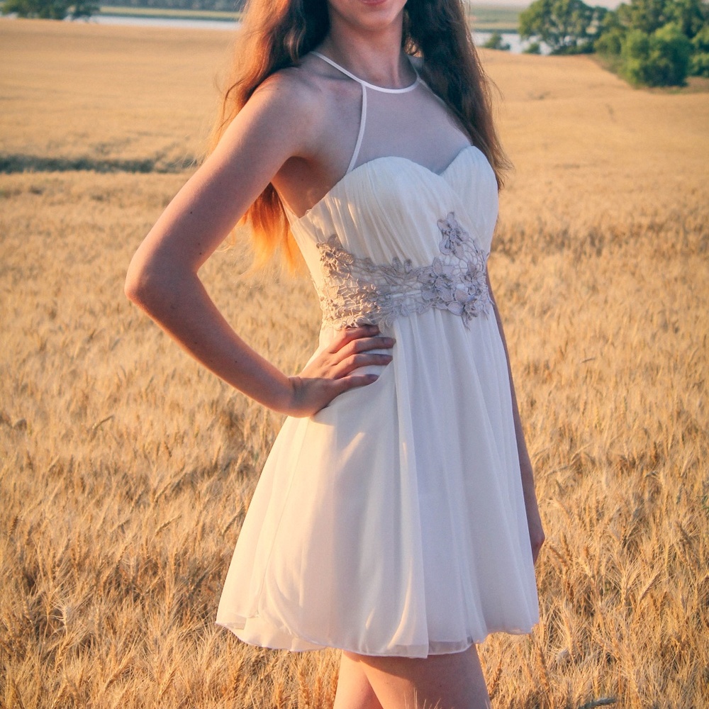 White Prom/Homecoming Semi-Formal Dress - Picture 3 of 3